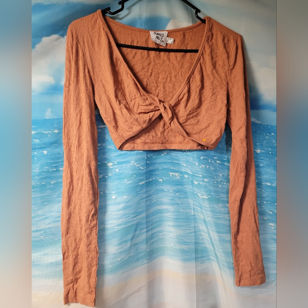 Princess Polly Twist Front Crop Top Long‎ Sleeve Size 4